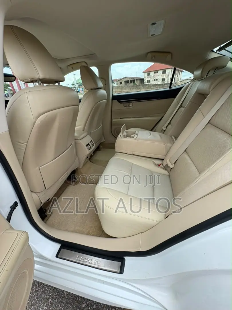 Lexus ES 350 FWD 2013 White