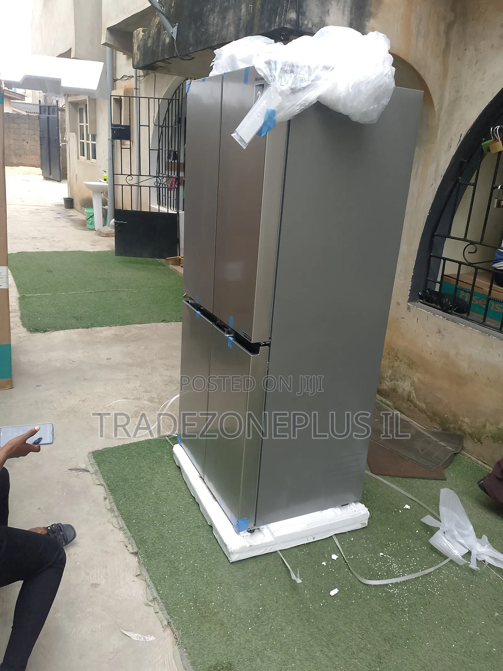 Advanced Freshness RQ-54WC Refrigerator