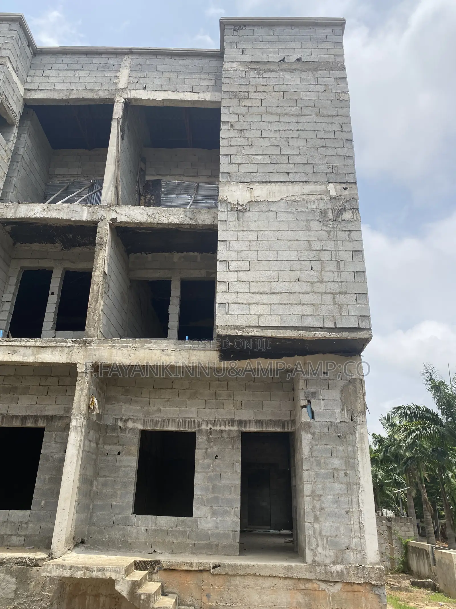 4bdrm Duplex in Utako for sale