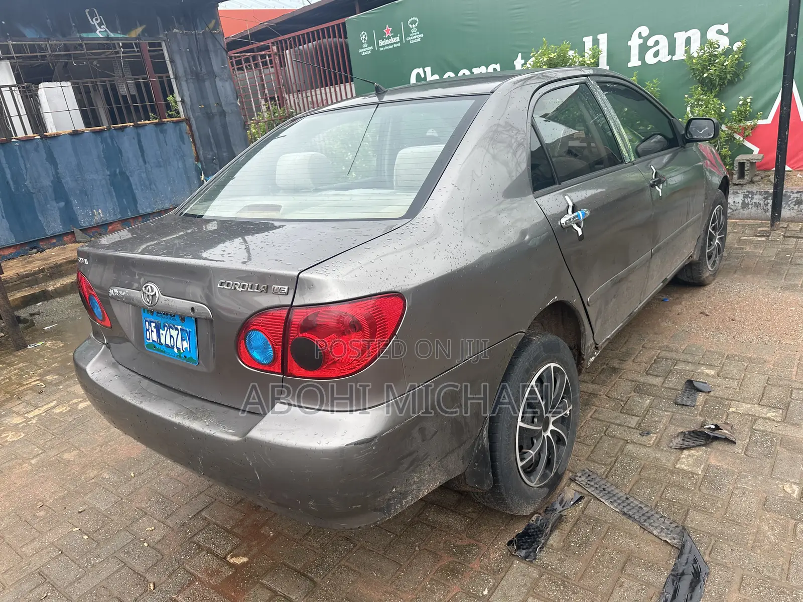 Toyota Camry LE 4dr Sedan (2.4L 4cyl 4A) 2004 Gray