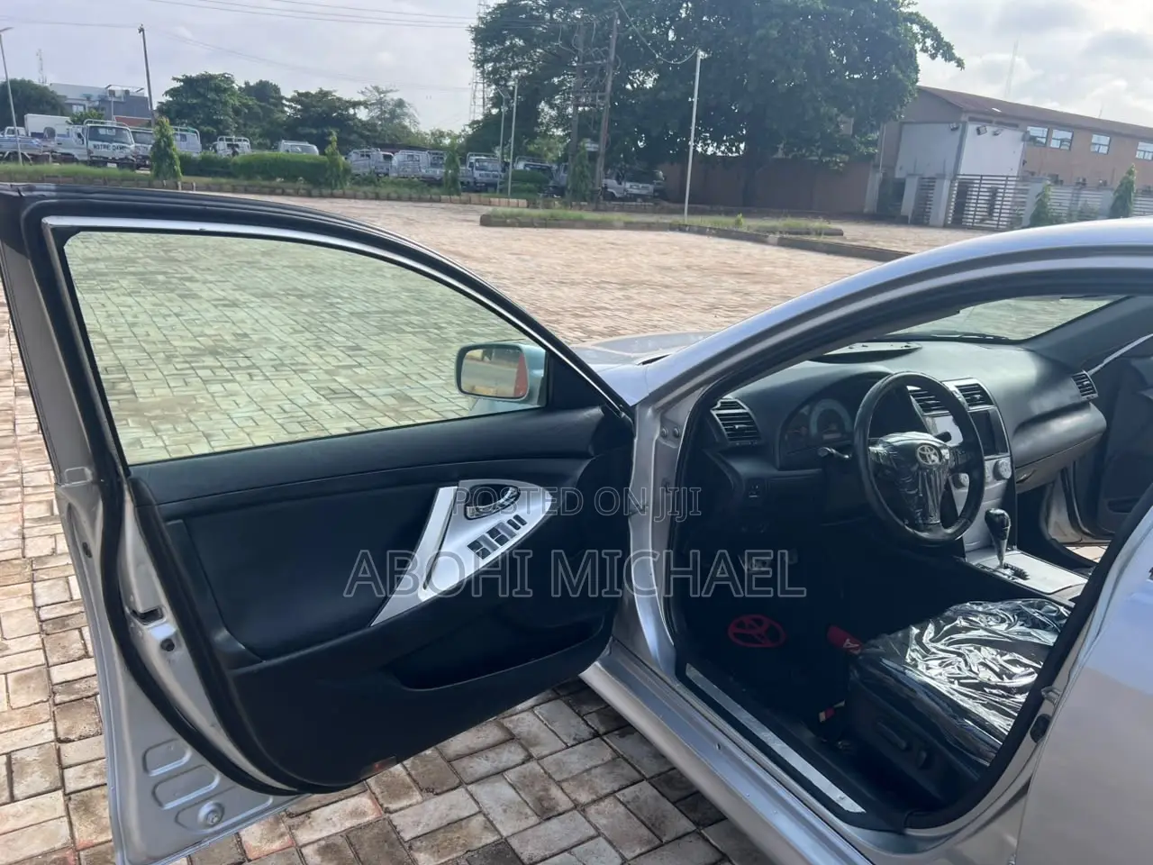 Toyota Camry 2010 Silver