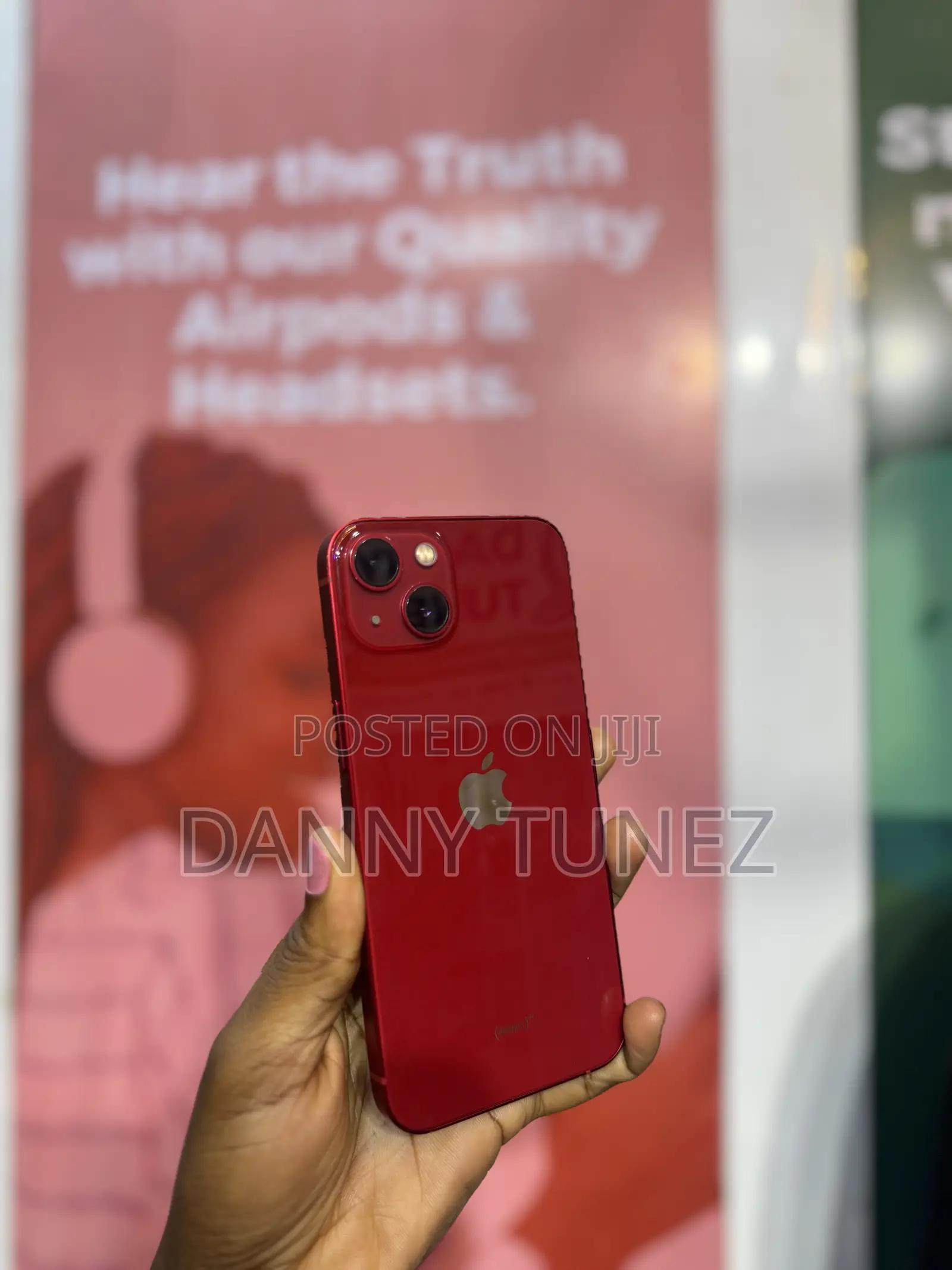 New Apple iPhone 13 128 GB Red
