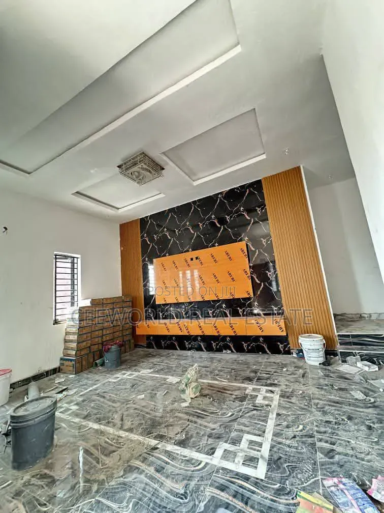 3bdrm Bungalow in Foodco Ologuneru for rent