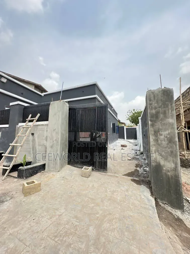 3bdrm Bungalow in Foodco Ologuneru for rent