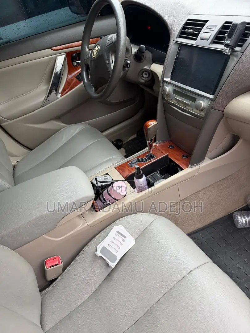 Toyota Camry 2010
