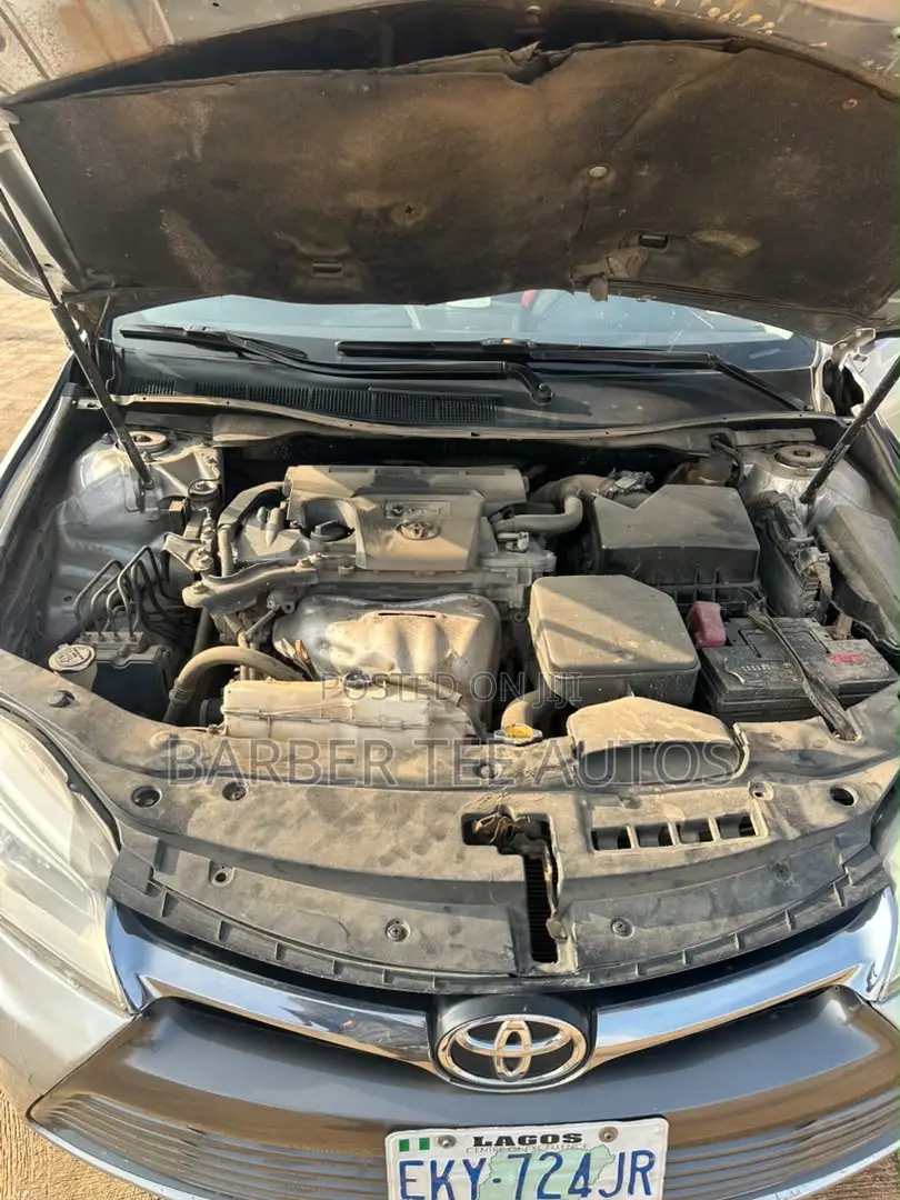 Toyota Camry SE 4dr Sedan (2.5L 4cyl 6A) 2017 Silver