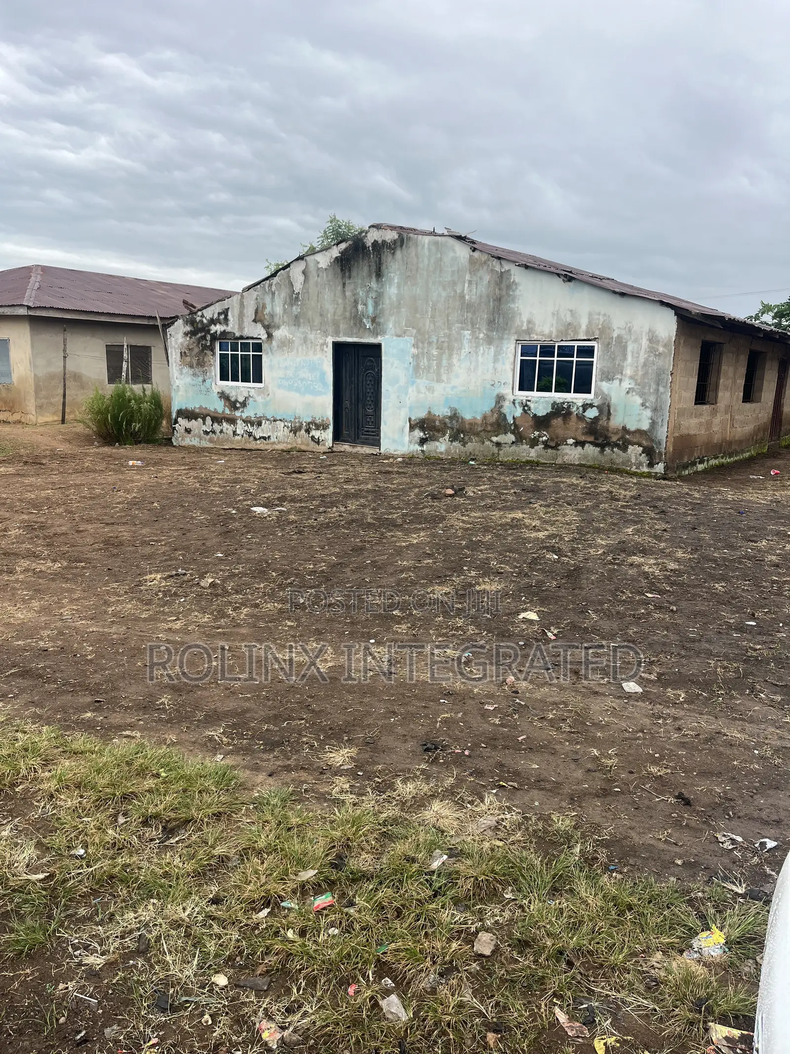 Demolish-Able Structure on a 545sqm of Land