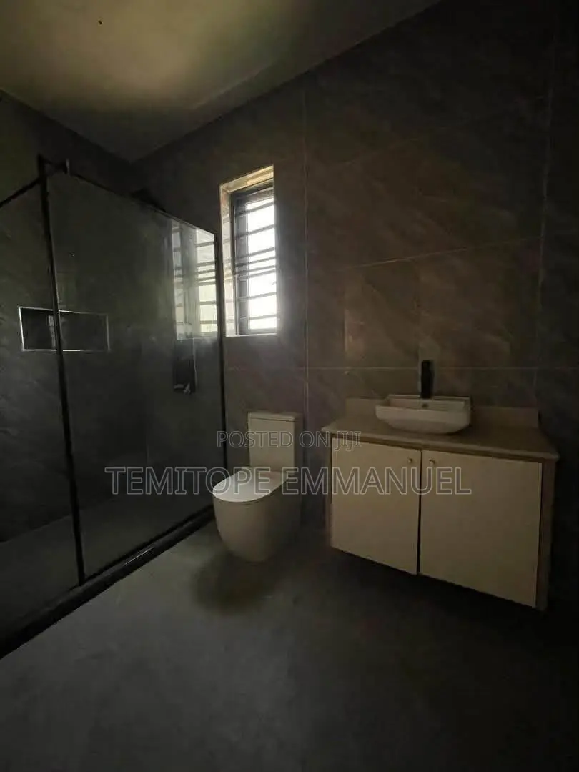 Furnished 4bdrm Duplex in Lekki Phase 1 for sale