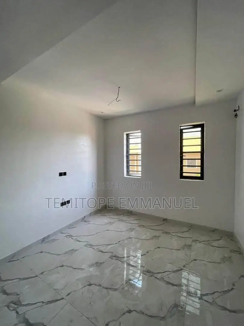 Furnished 4bdrm Duplex in Lekki Phase 1 for sale