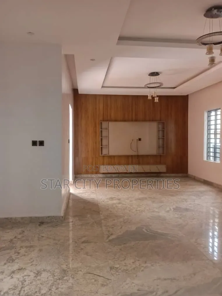 5bdrm Duplex in Ikeja Lagos for rent