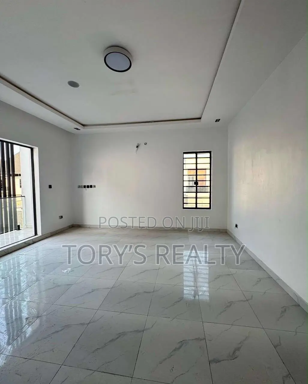 4bdrm Duplex in Ikota for sale