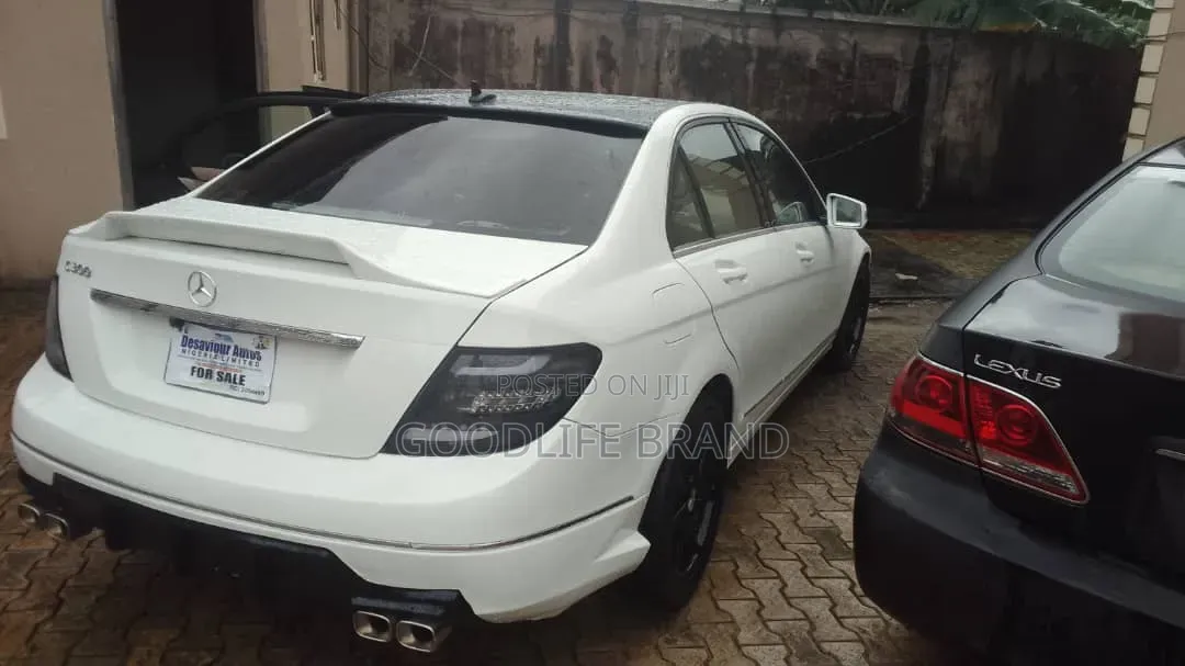 Mercedes-Benz C300 Sport Sedan AWD (3.0L 6cyl 7A) 2009 Off white