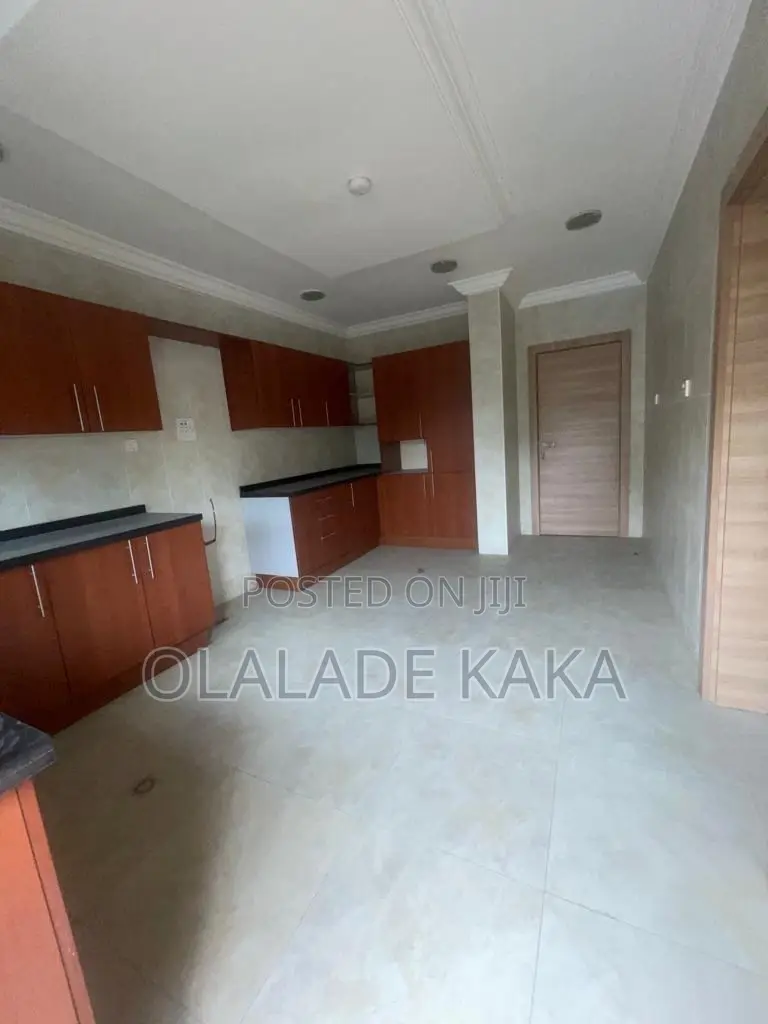 3bdrm Apartment in Old Ikoyi for rent