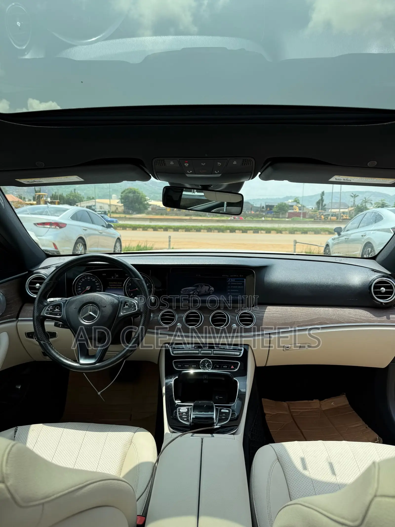 Mercedes-Benz E300 4Matic AWD Sedan (2.0L 4cyl 9A) 2017 White