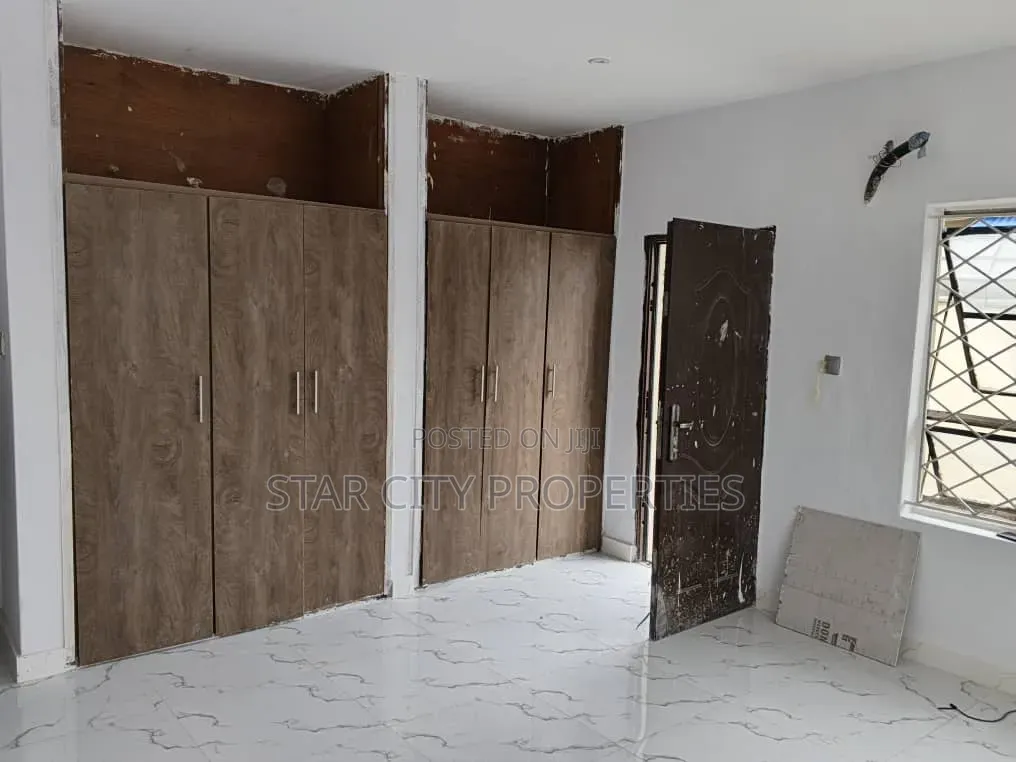 4bdrm Duplex in Ikeja Lagos, Adeniyi Jones for rent