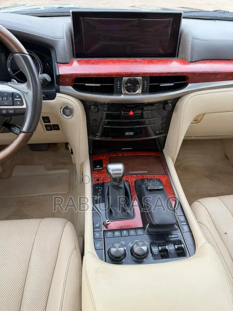 Lexus LX 2017 Black