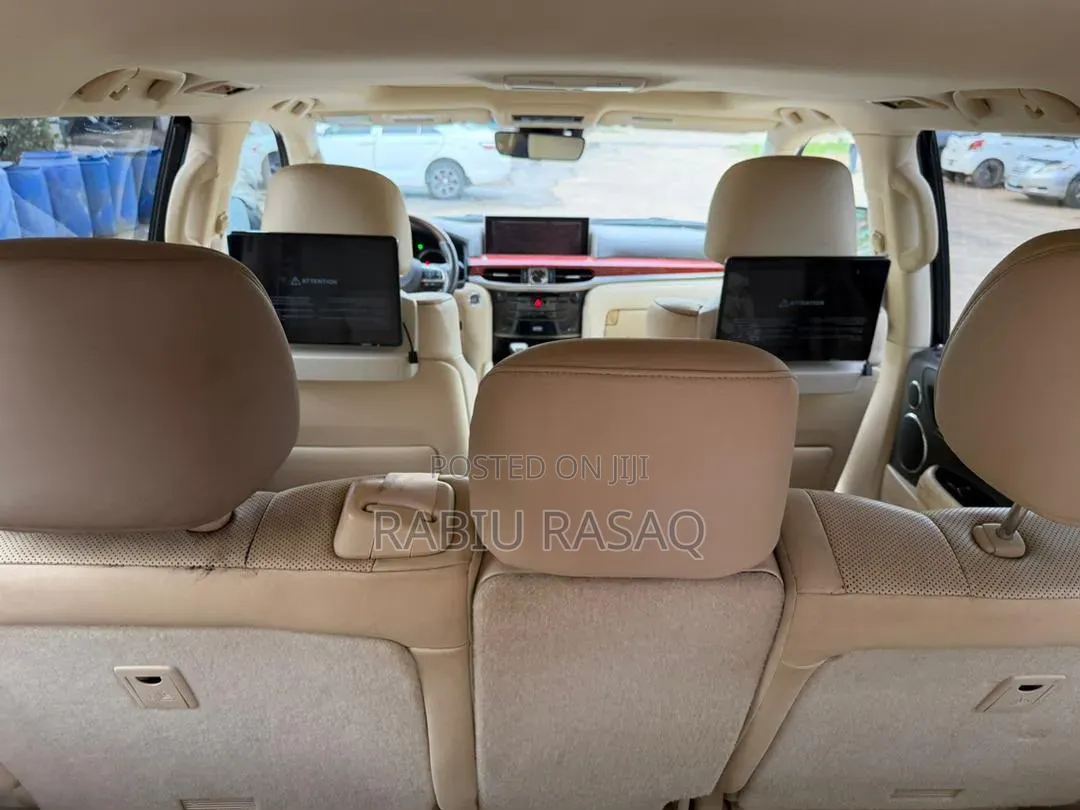 Lexus LX 2017 Black