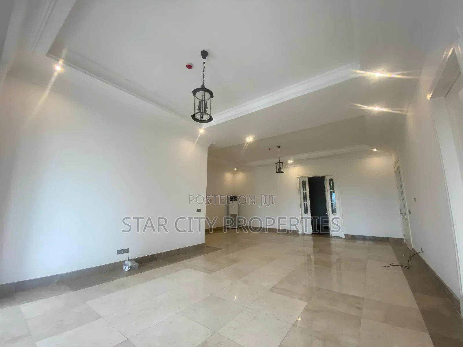 4bdrm Apartment in Victoria Island for rent