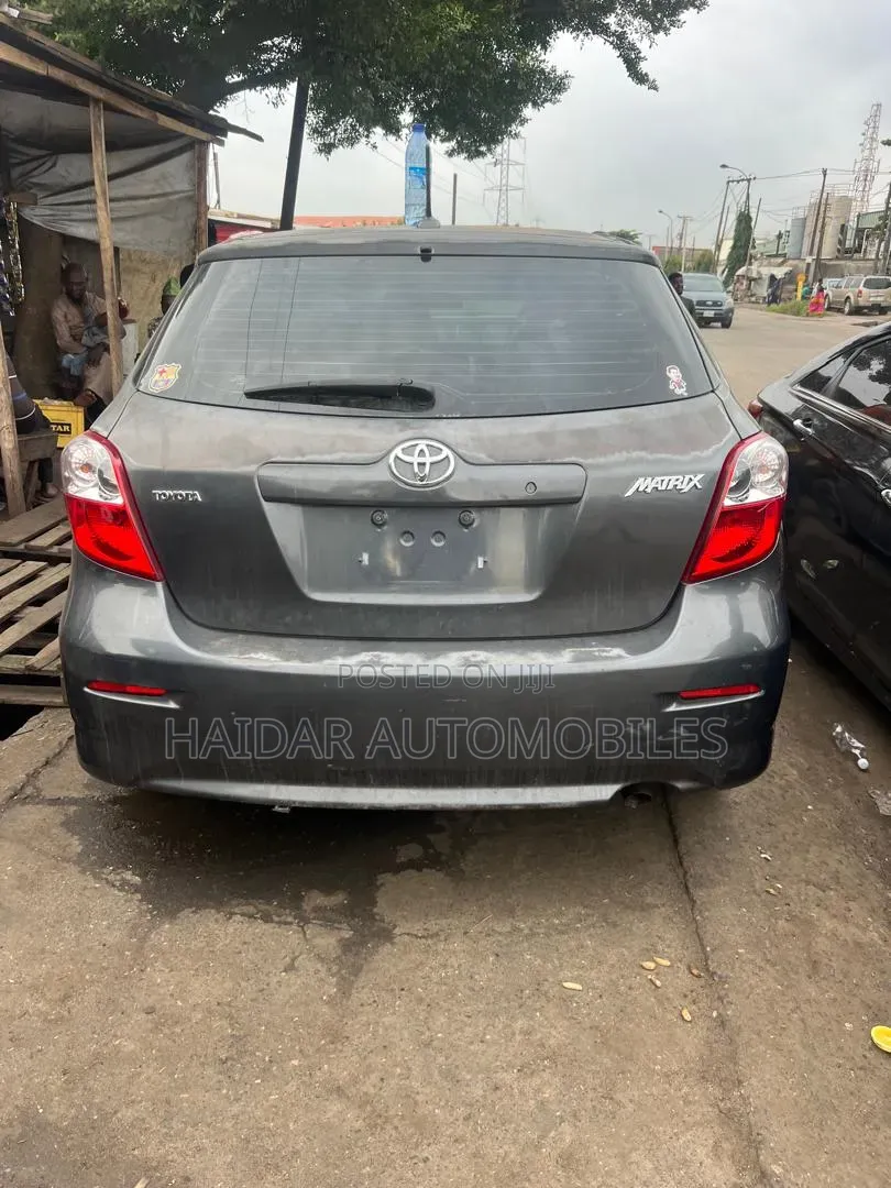 Toyota Matrix 2009 Gray