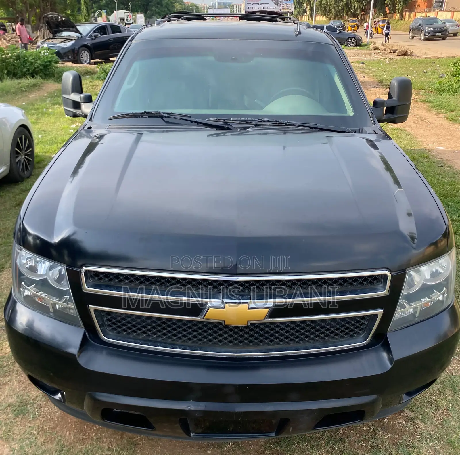 Chevrolet Suburban LT 1500 2012 Black