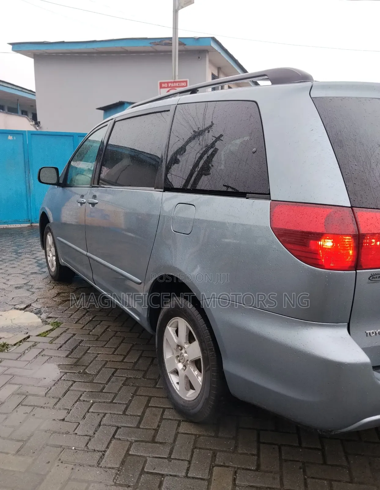 Toyota Sienna 2004 Gray