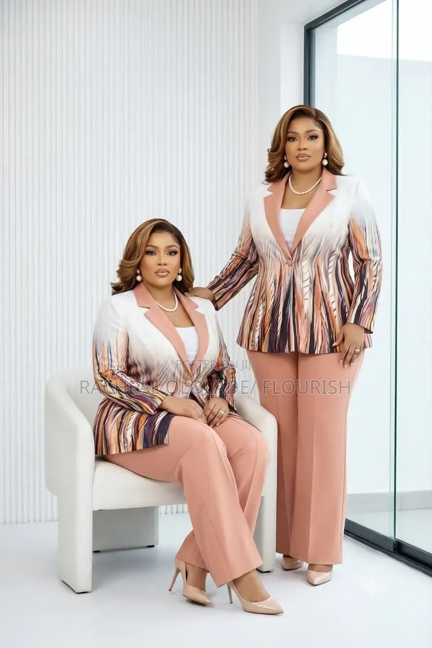 Elegant Female Cooperate Up and Down