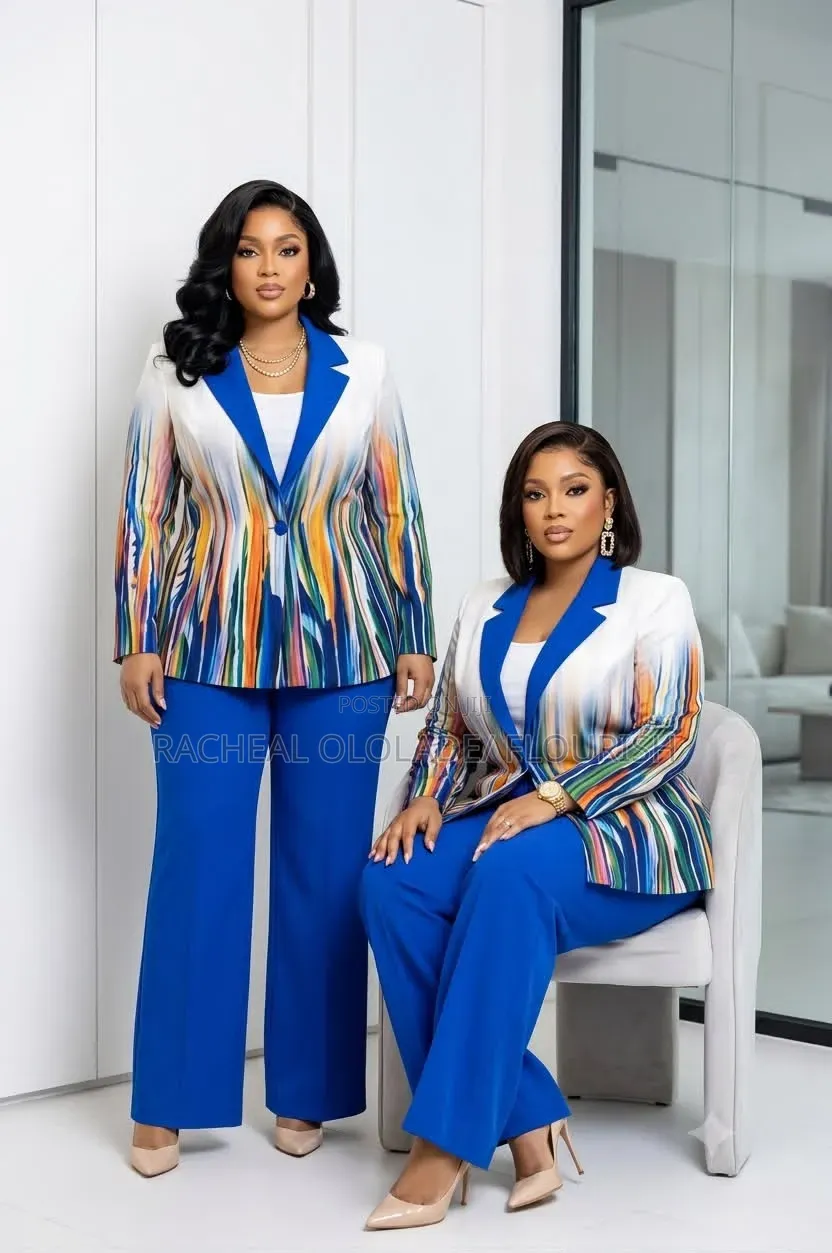 Elegant Female Cooperate Up and Down