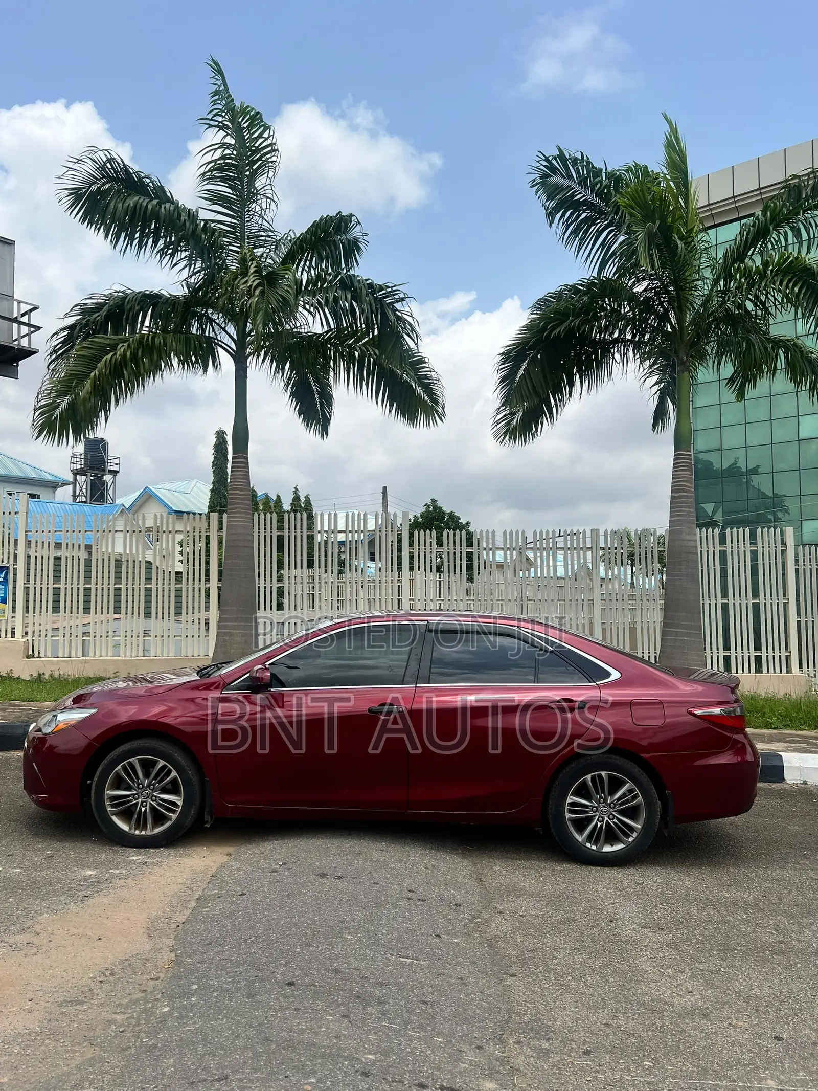 Toyota Camry SE 4dr Sedan (2.5L 4cyl 6A) 2016 Red