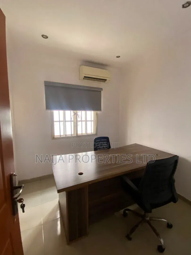 3bdrm Duplex in Off Ladipo Omotosho, Lekki Phase 1 for rent