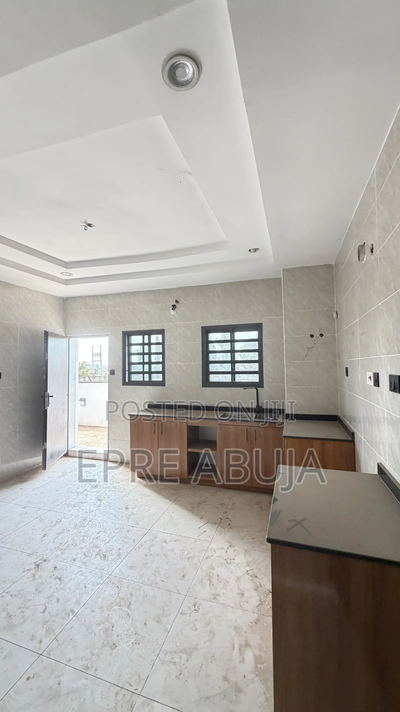 4bdrm Townhouse / Terrace in Gaduwa for rent