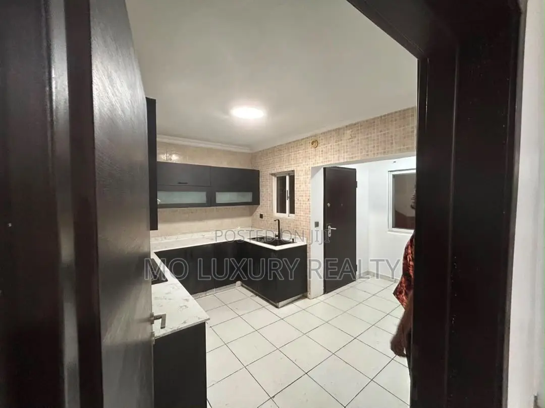 3bdrm Apartment in Ikoyi for rent