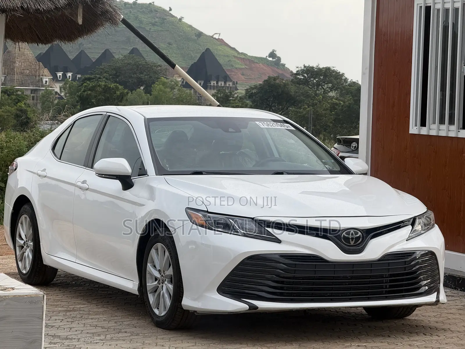 Toyota Camry 2019 White