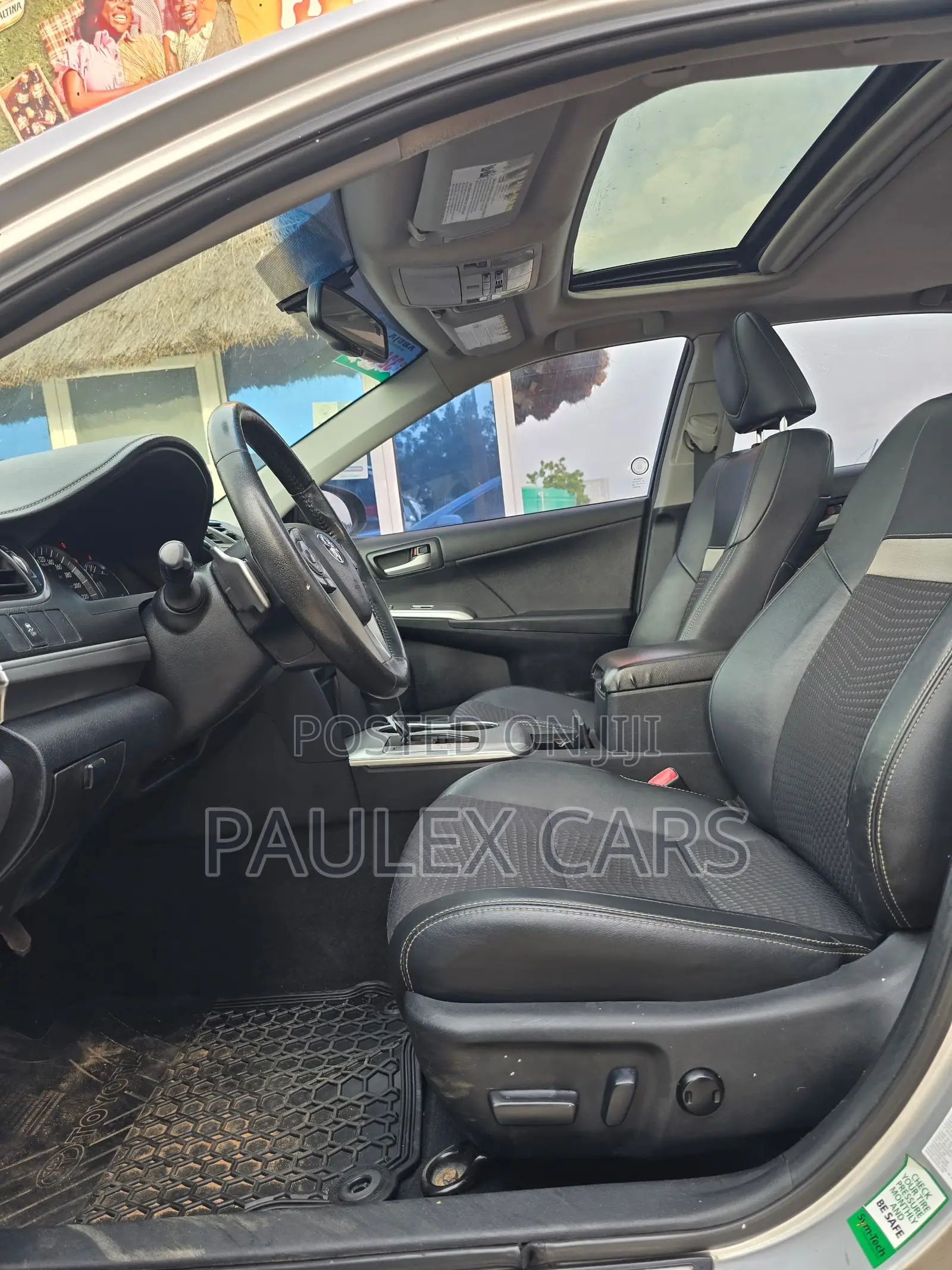 Toyota Camry SE V6 4dr Sedan (3.5L 6cyl 6A) 2013 Silver