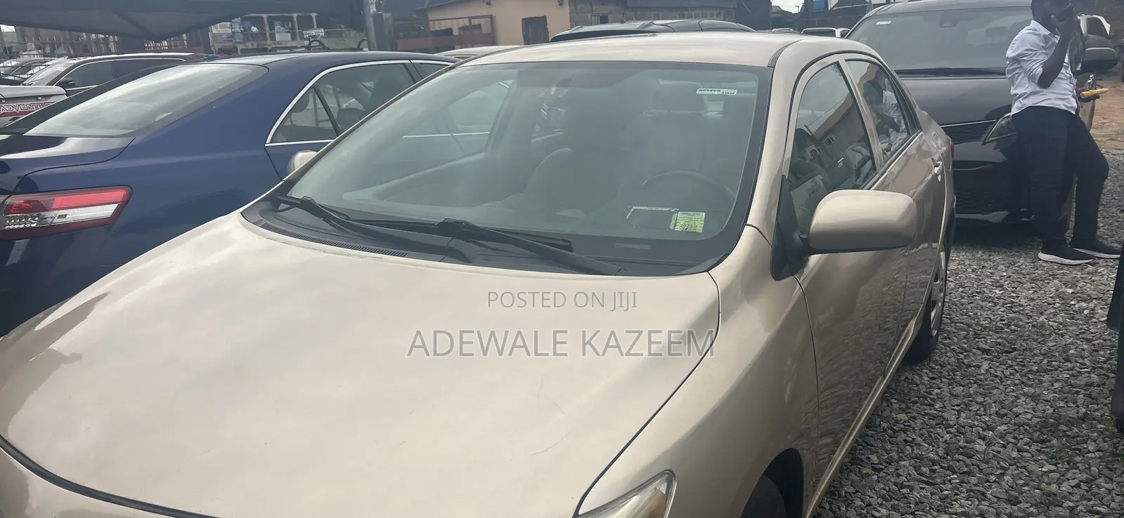 Toyota Corolla L 4dr Sedan (1.8L 4cyl 5M) 2013 Gold