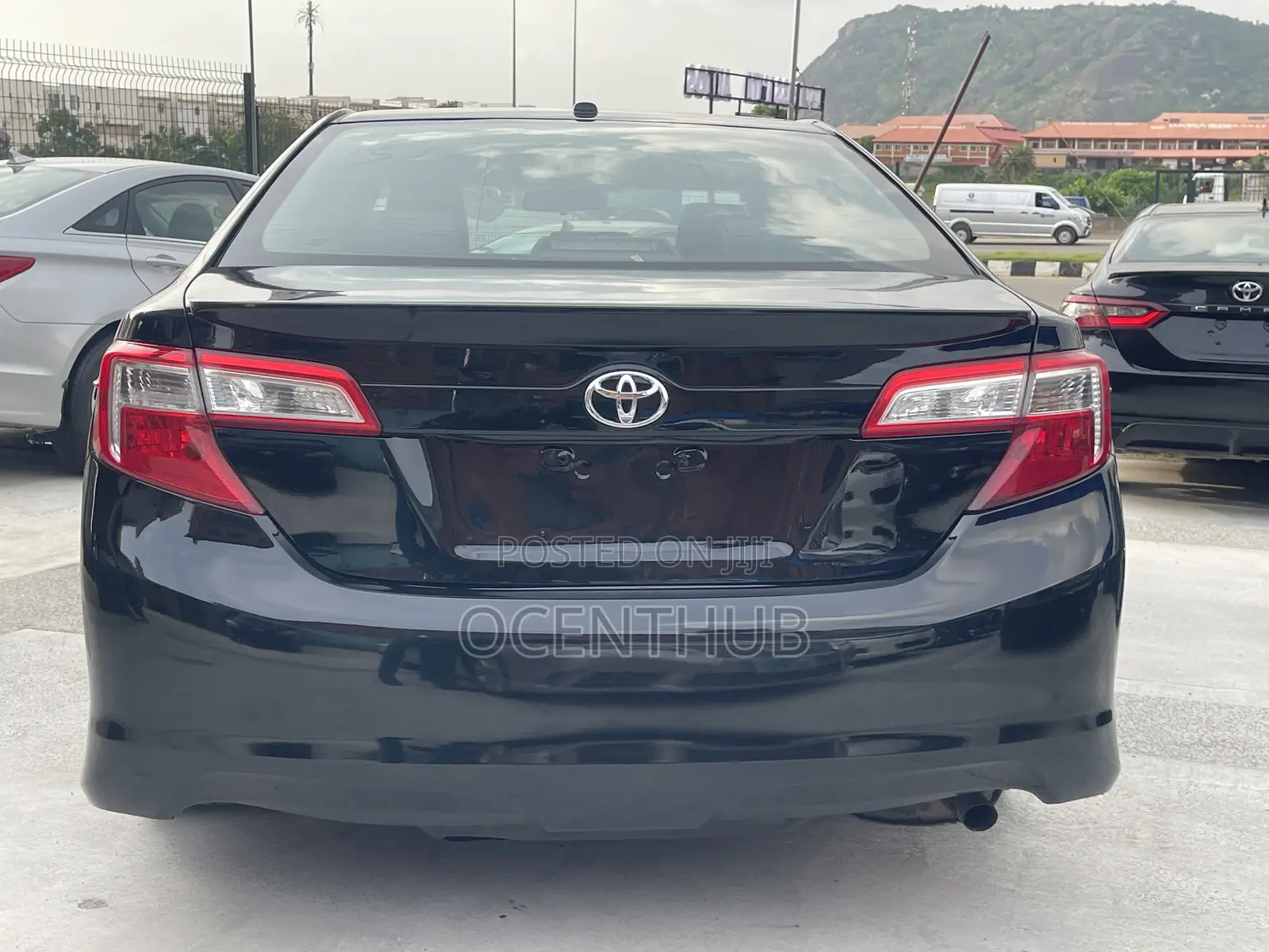 Toyota Camry SE 4dr Sedan (2.5L 4cyl 6A) 2013 Black