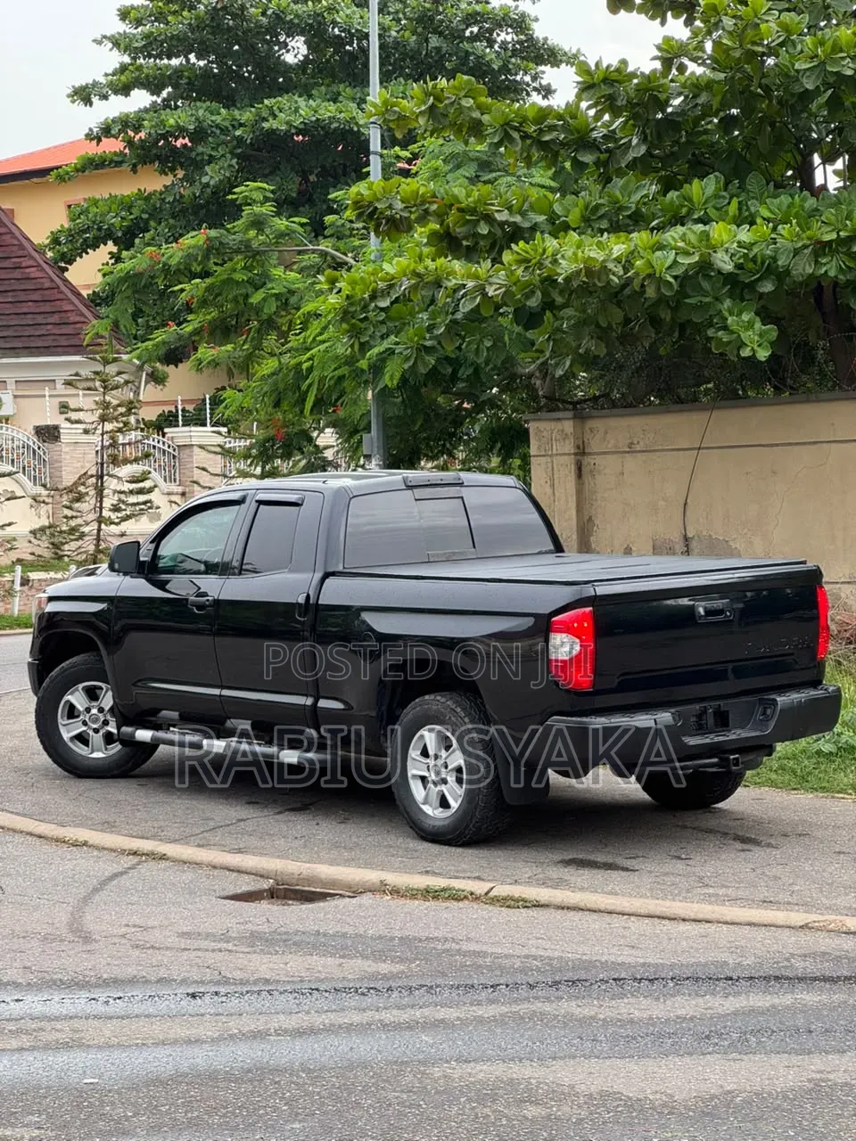 Toyota Tundra 2018 Black
