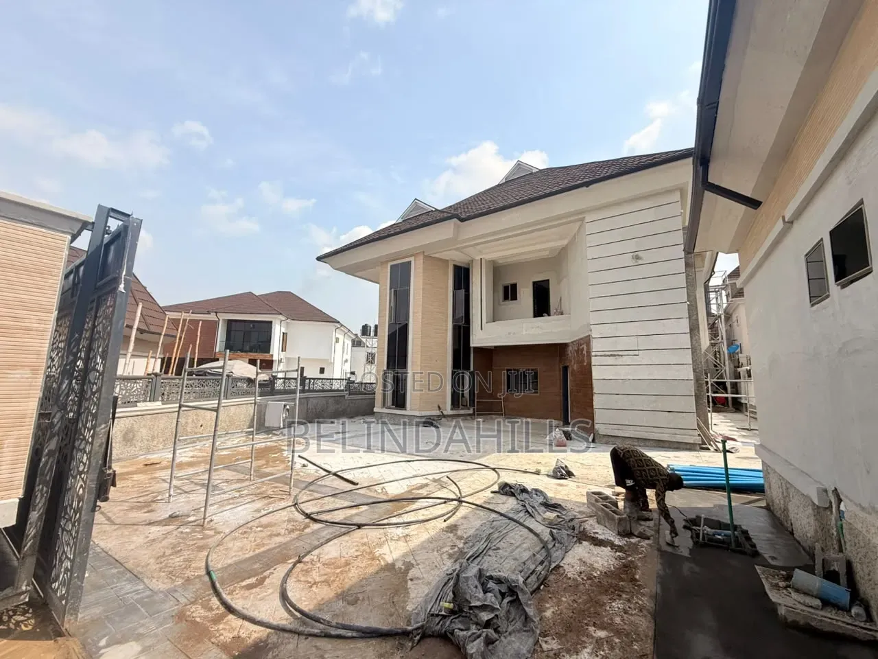 5bdrm Duplex in Asokoro for sale