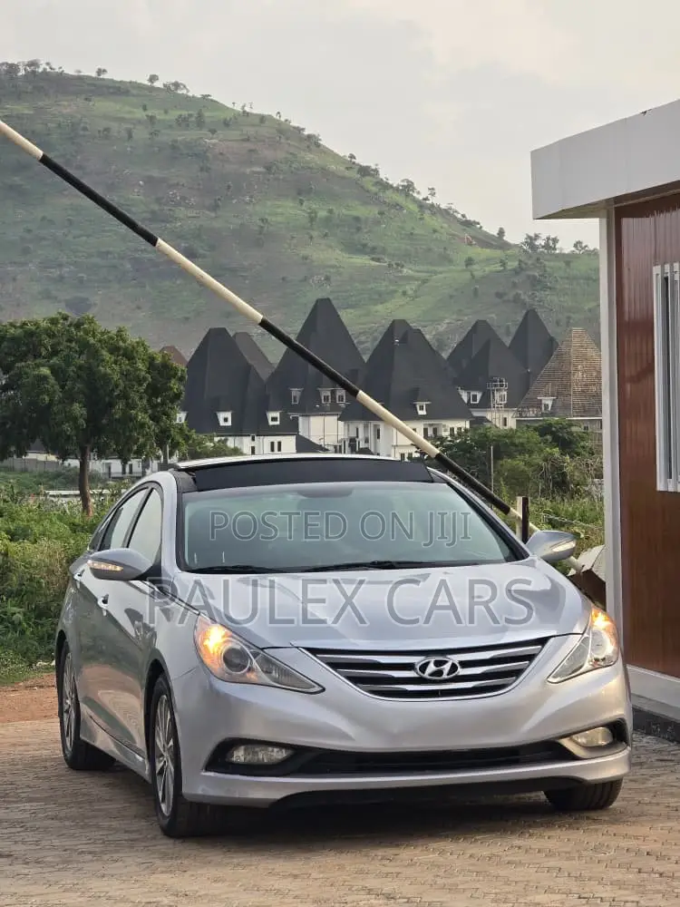 Hyundai Sonata Limited 4dr Sedan w/Prod. End 12/13 (2.0L 4cyl Turbo 6A)