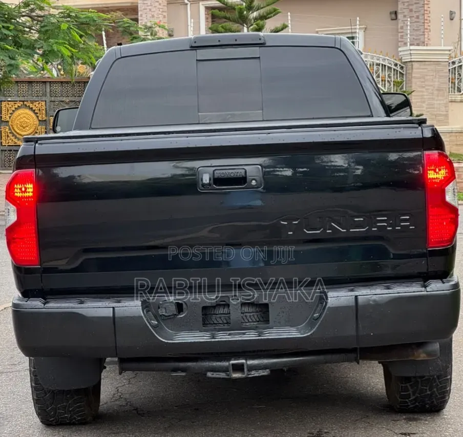 Toyota Tundra 2018 Black