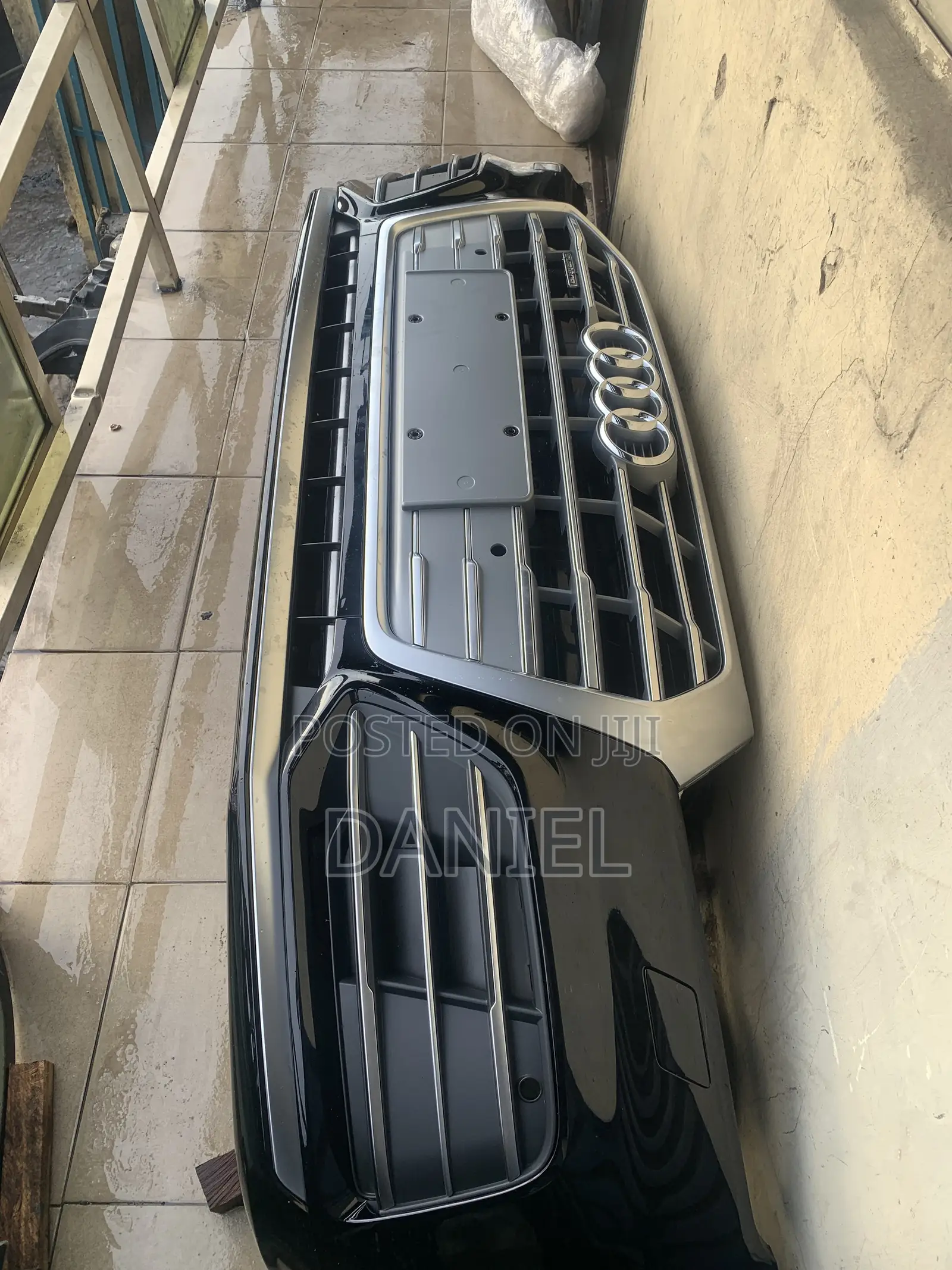 Audi Q7 2018-2020 Front Bumper, Back Bumper Available