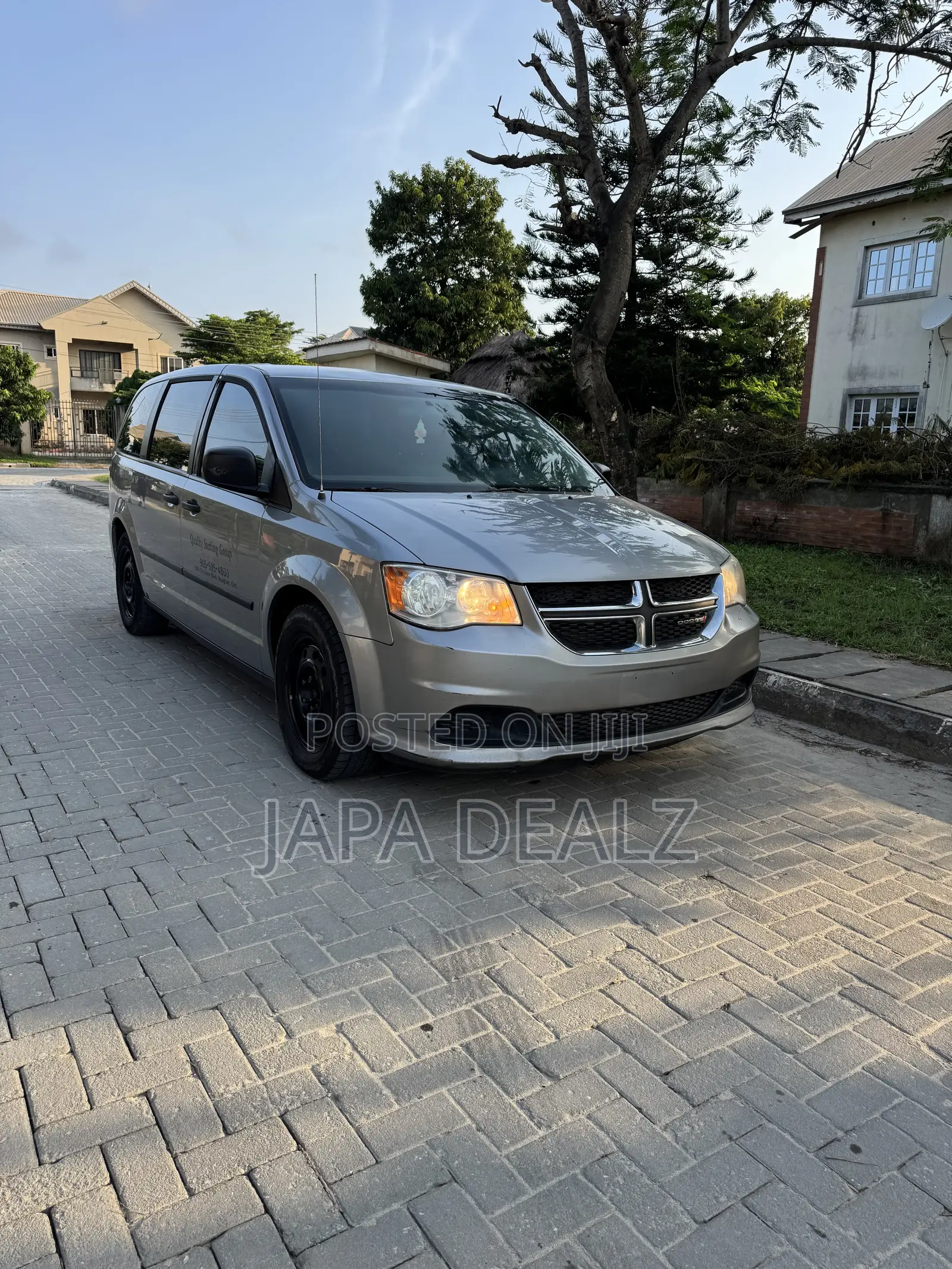 Dodge Caravan 2016 Silver