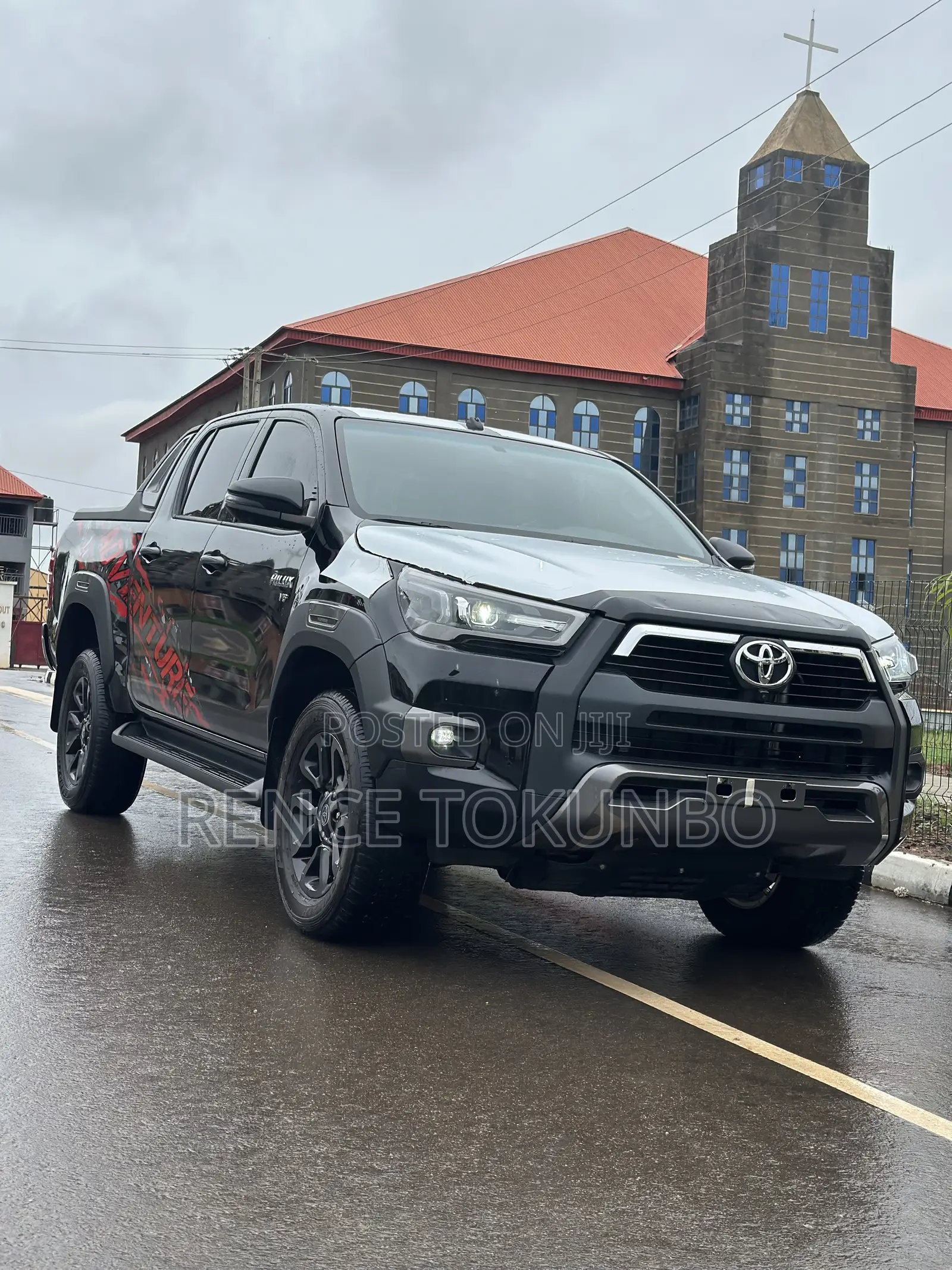 New Toyota Hilux 2025 Black
