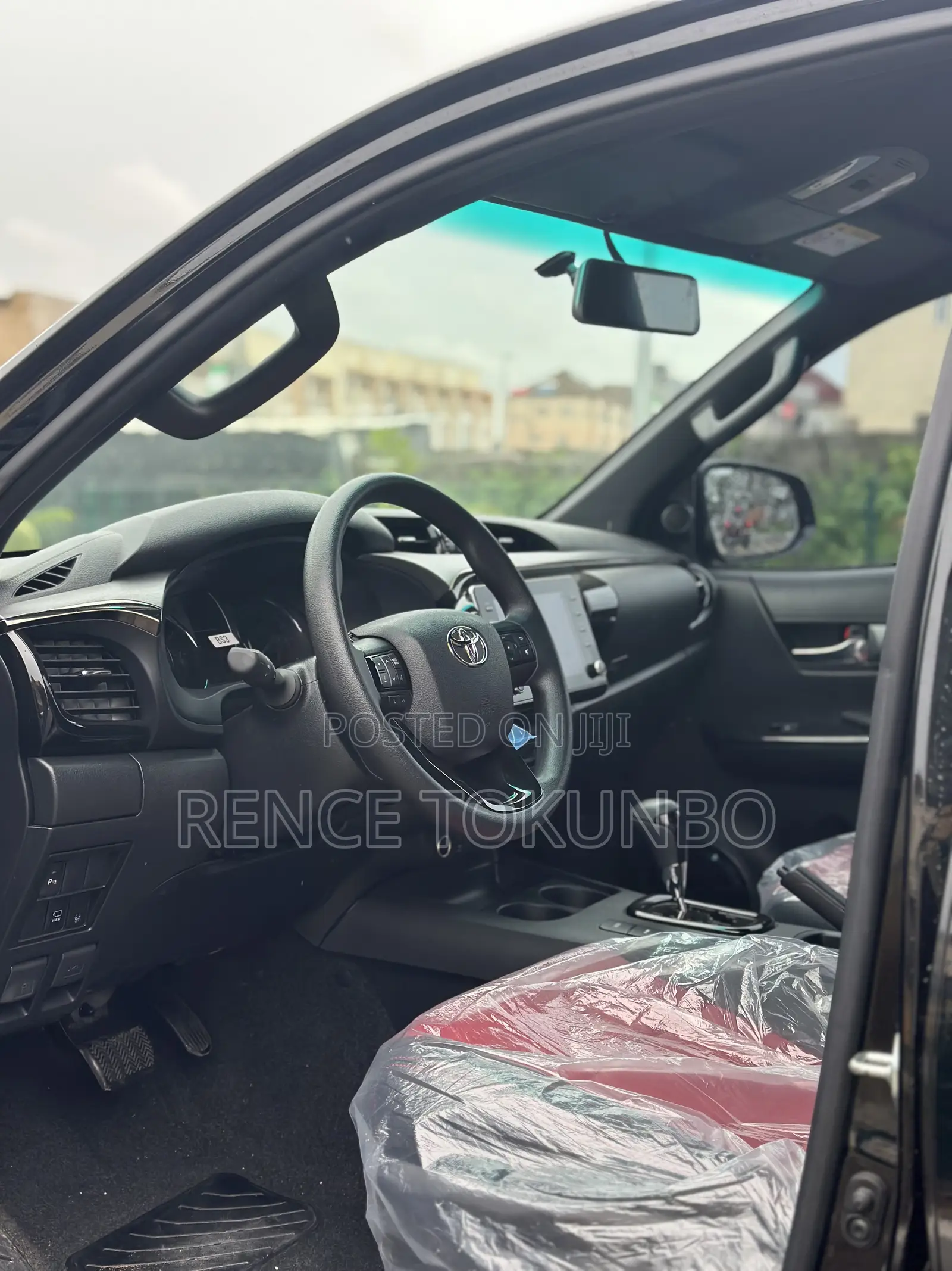 New Toyota Hilux 2025 Black