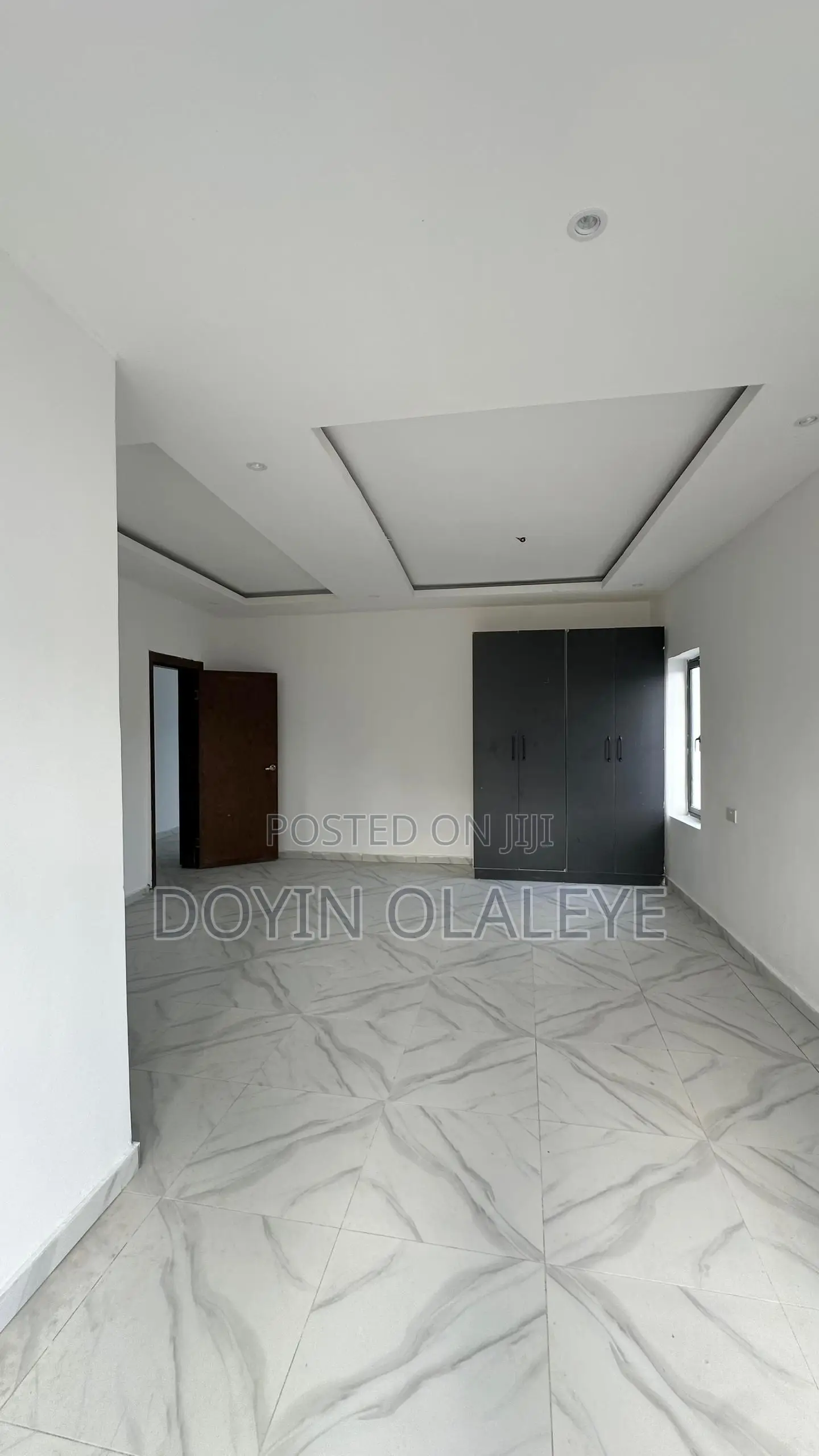 3bdrm Penthouse in Ikota for sale