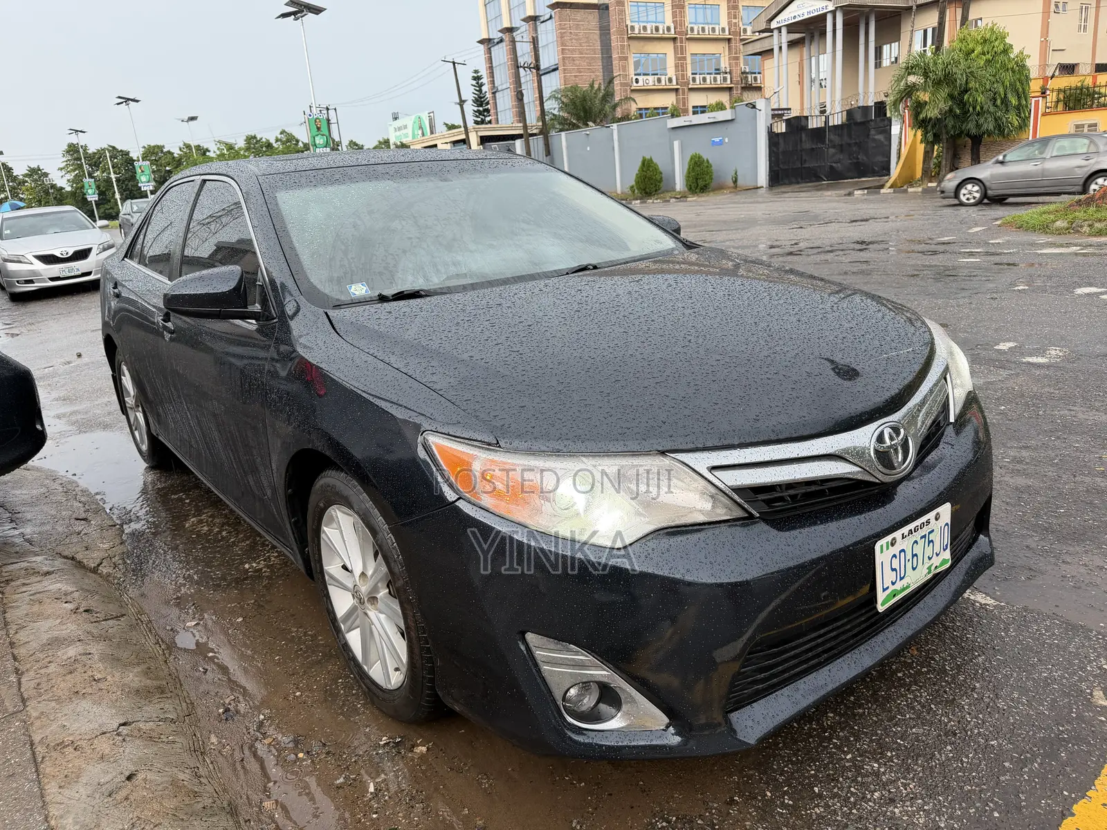 Toyota Camry XLE 4dr Sedan (2.5L 4cyl 6A) 2012 Blue