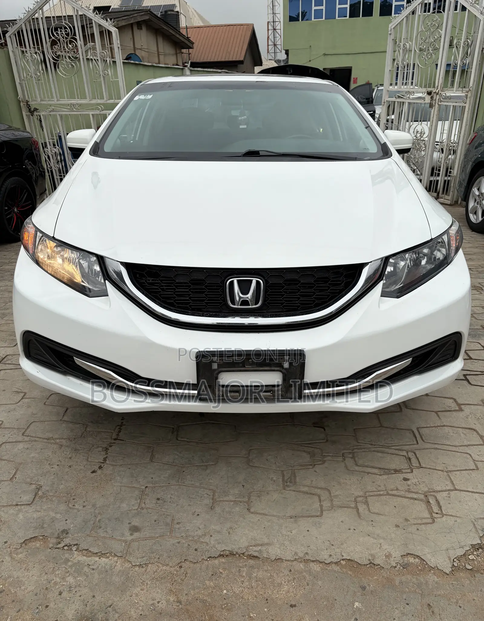 Honda Civic EX-L 4dr Sedan w/Nav (1.8L 4cyl CVT) 2014 White