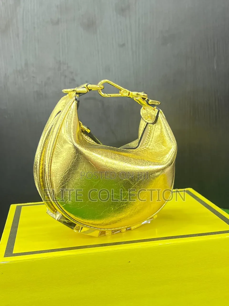 Fendi Roma Quality:- Luxury Gender:-Female Bag Size:-Small Full Box