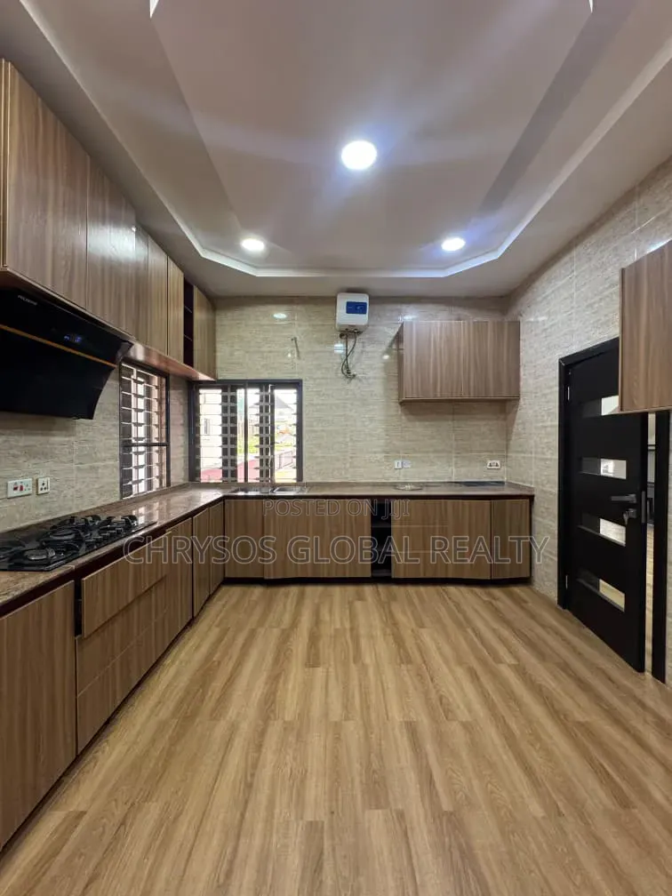 4bdrm Duplex in Lere Adigun Gra, Basorun for rent