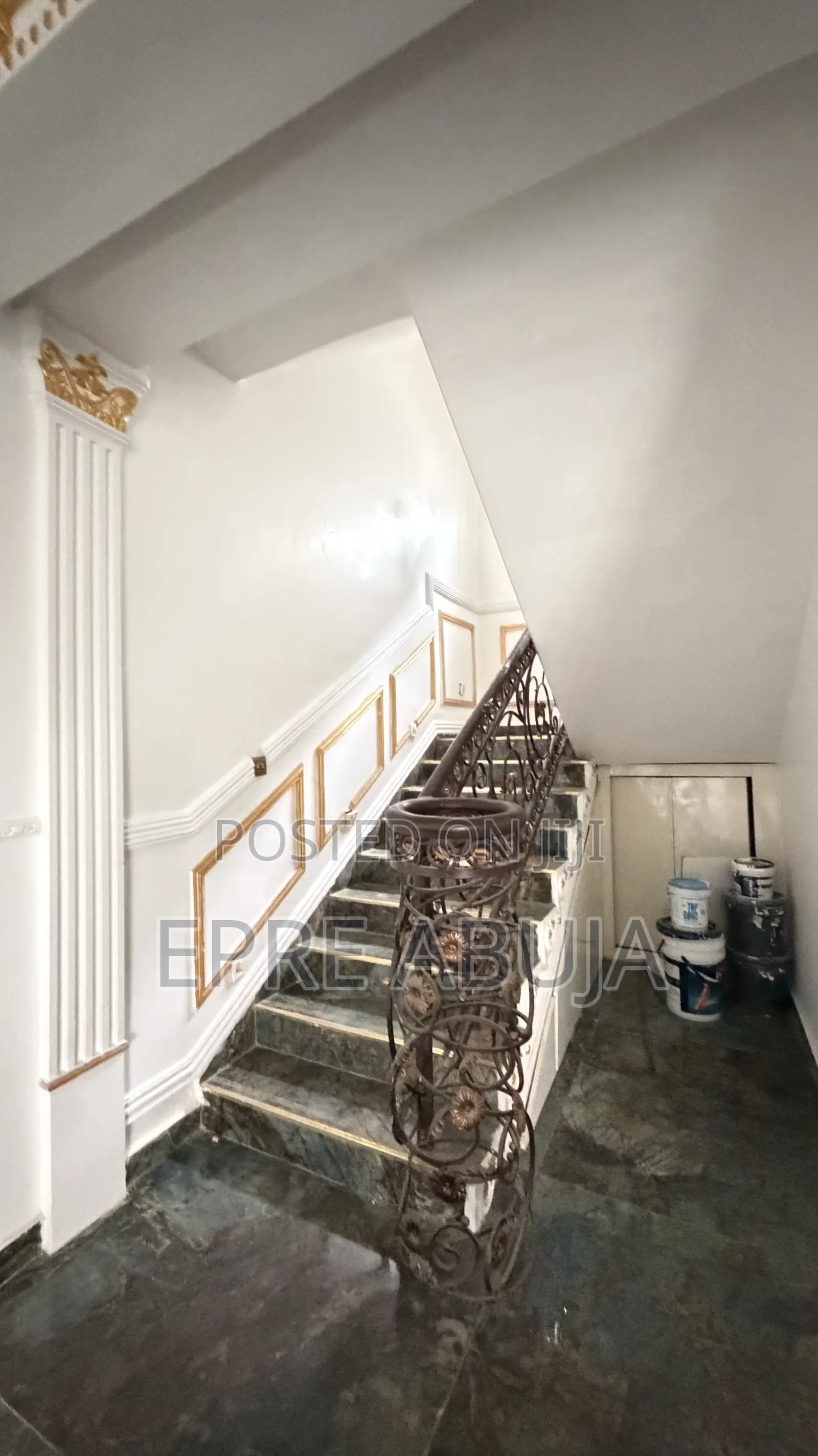 7bdrm Duplex in Apo District for rent