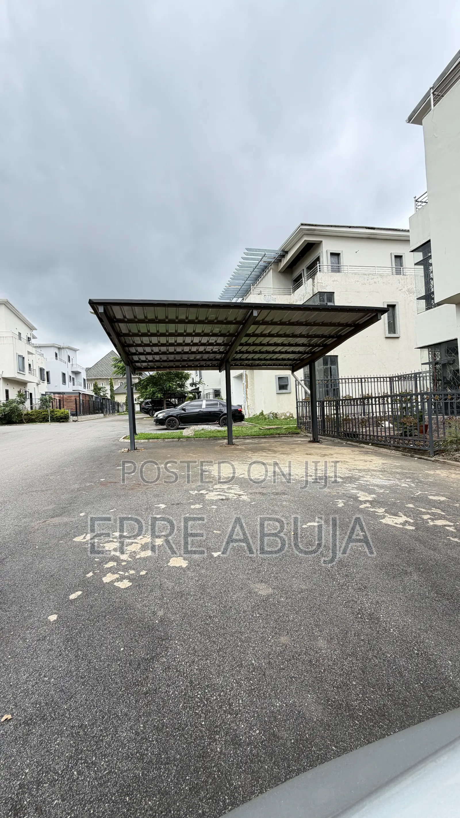 7bdrm Duplex in Apo District for rent